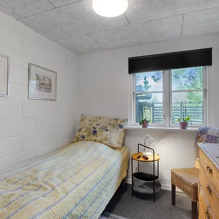 3 Bedroom Cozy In Ferienhaus *